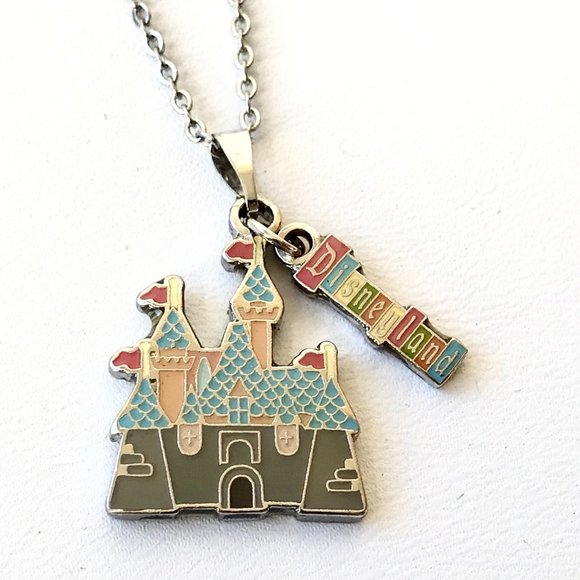 Vintage Disney Cinderella Castle Necklace Pendant Disneyland Snow White 18" - Picture 3 of 8